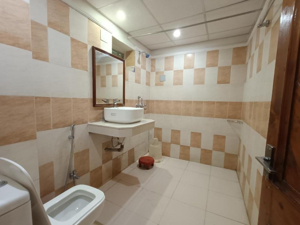 Room image 4