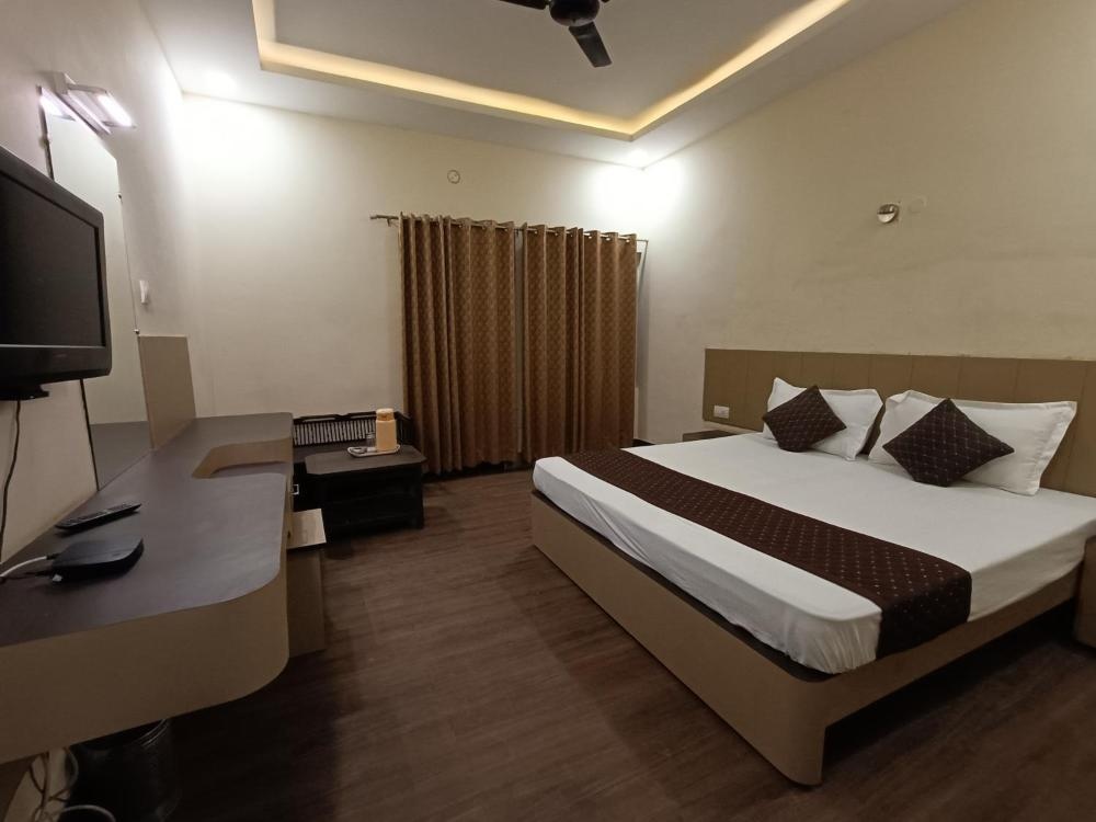 Room image 2