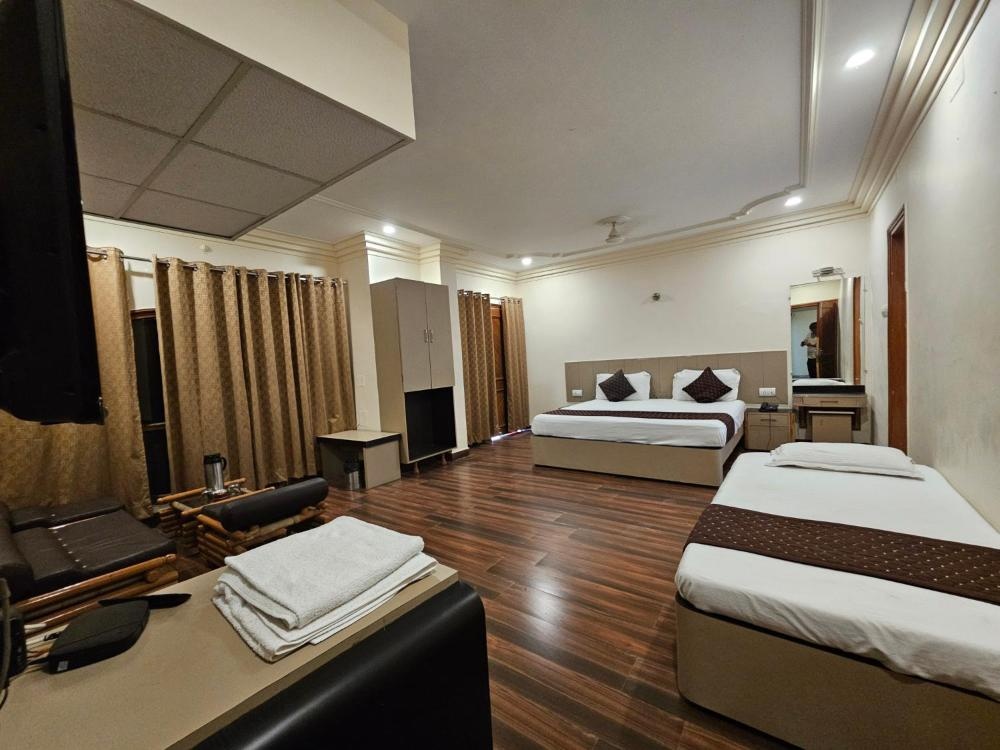 Room image 2